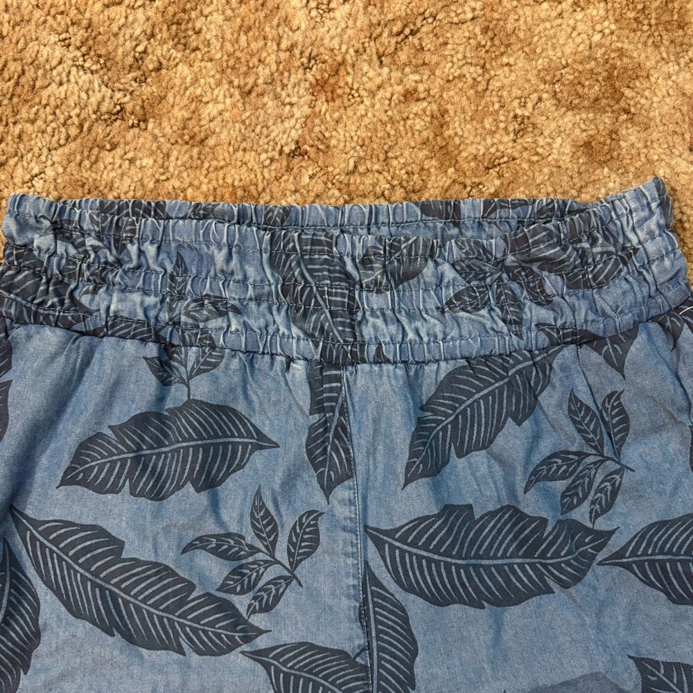 NWT Land N Sea Faded Floral/Leaf Print Wide Leg Pants Blue, Sz M - Picture 4 of 7